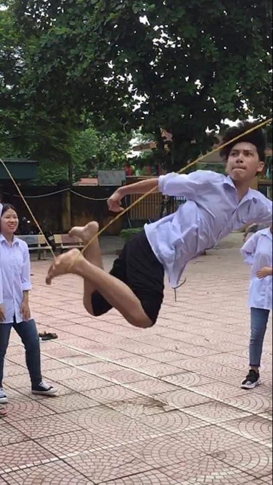 Ảnh chế học sinh độc lạ