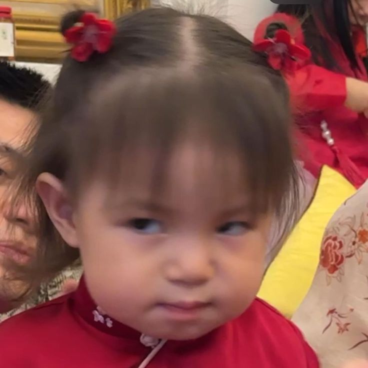 Ảnh chế liếc mắt troll