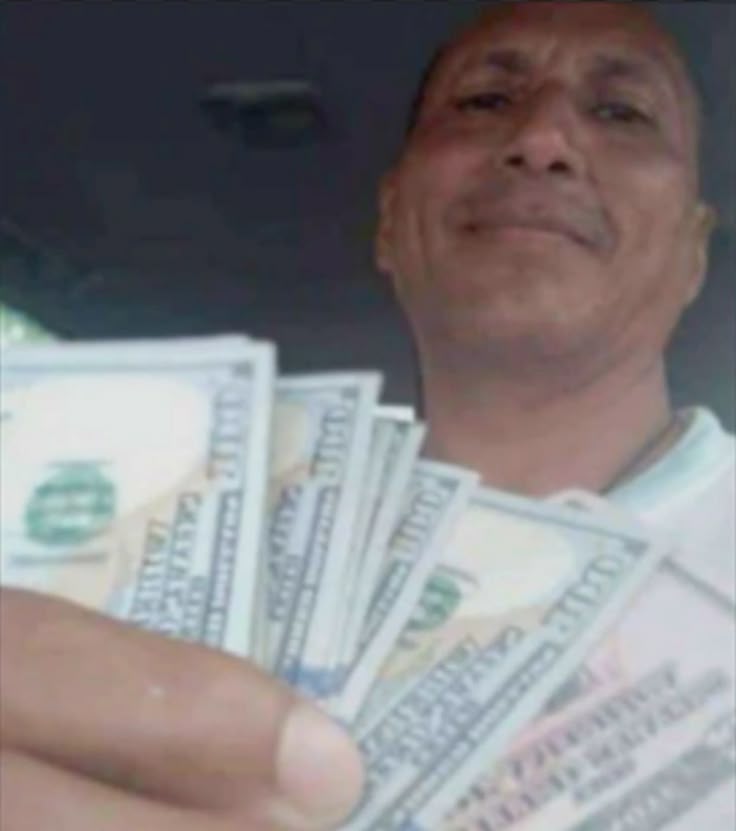 Ảnh chế tiền nè sticker