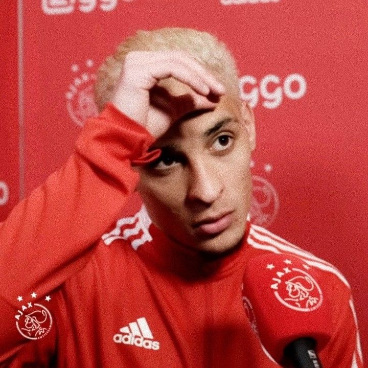 Antony meme face độc lạ