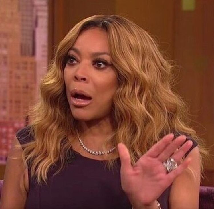 Biểu cảm bất ngờ xuất hiện trước khi hiểu chuyện