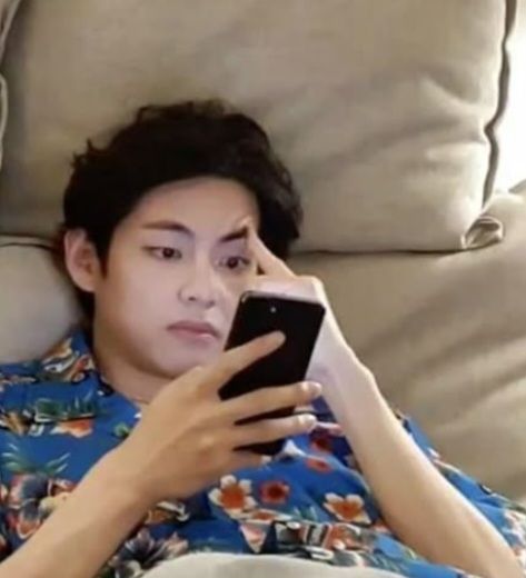 Biểu cảm khó hiểu bất chợt