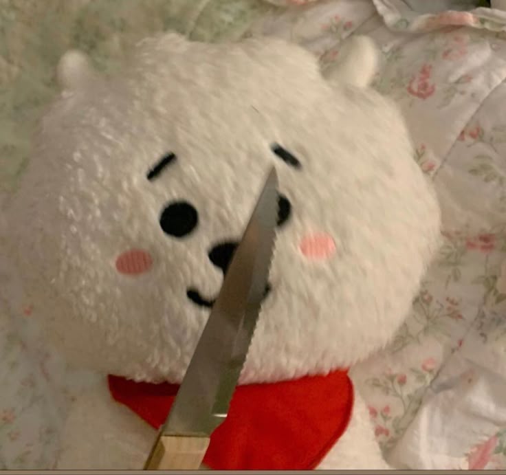 Cầm dao chỉ để hỏi nhẹ vài chuyện nhỏ thôi