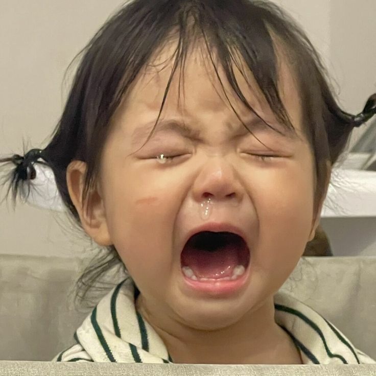 Càng lớn càng biết giấu nước mắt vào trong