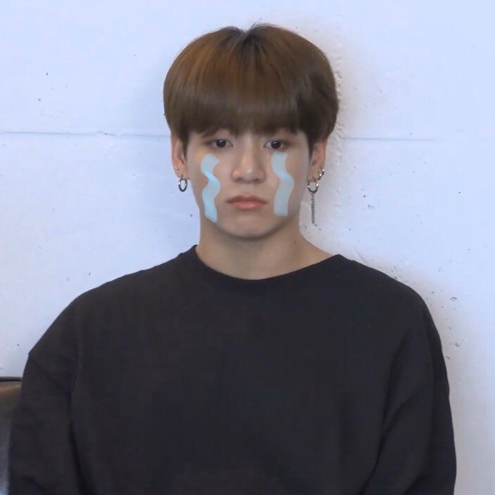 Còn gì nữa đâu mà khóc với sầu, cười là thói quen