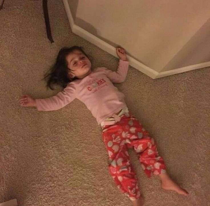 Còn gì nữa đâu mà khóc với sầu, em cũng mệt rồi