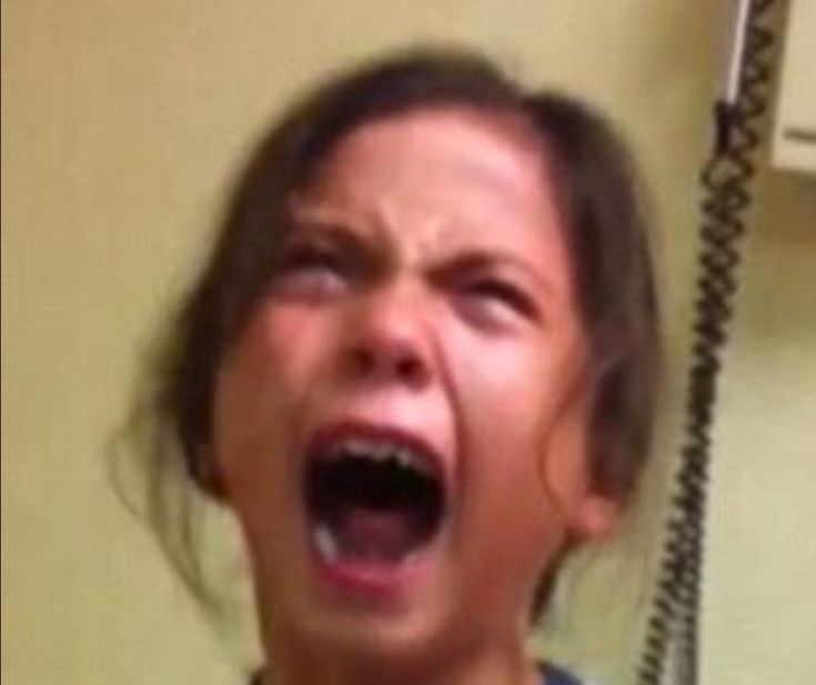 Còn gì nữa đâu mà khóc với sầu, em tự vỗ về mình