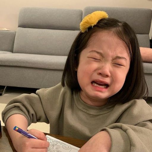 Đêm nay lại khóc, như trăm đêm trước đó