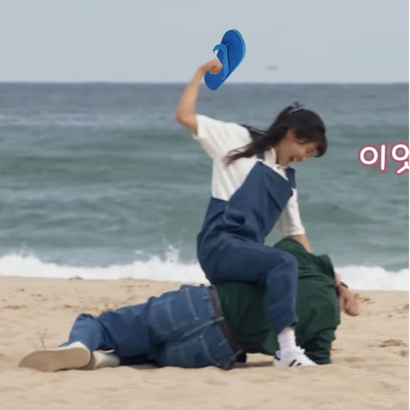 Dép là minh chứng sống động cho tuổi thơ dữ dội