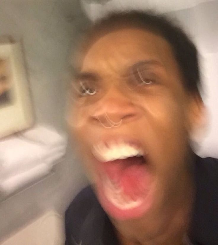 Em đã dừng lại, không phải vì hết yêu