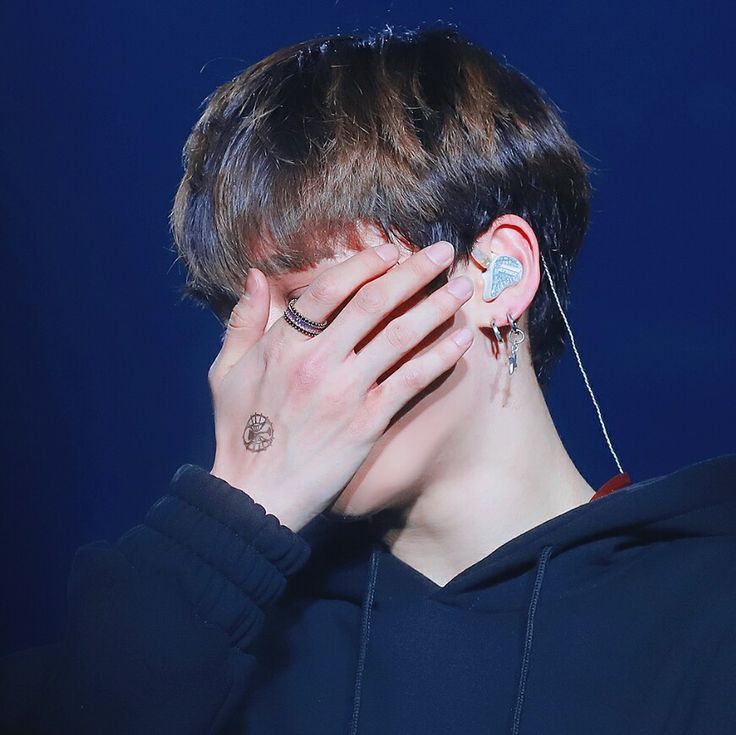 Em không biết nên tiếp tục hay dừng lại