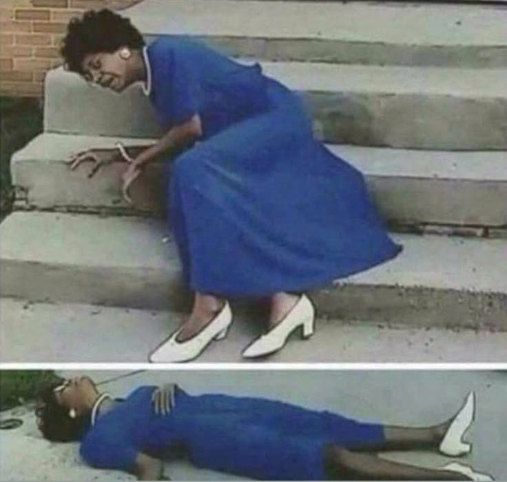 Em tự làm đau mình bằng những hoài niệm