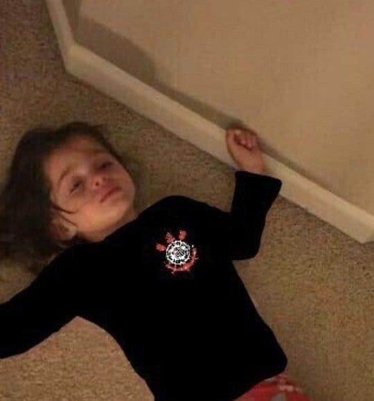 Em từng đặt hết niềm tin vào một người