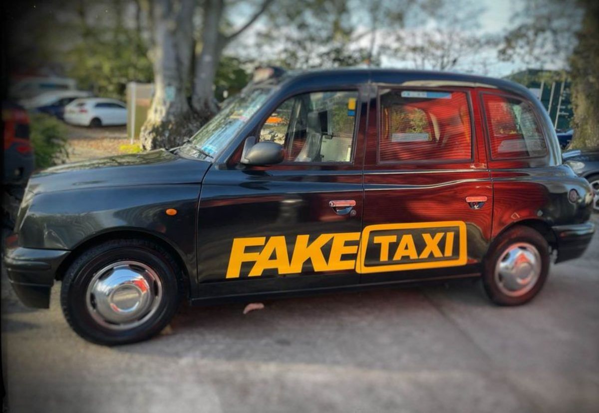 Fake taxi meme minh chứng cho khả năng sáng tạo vô tận