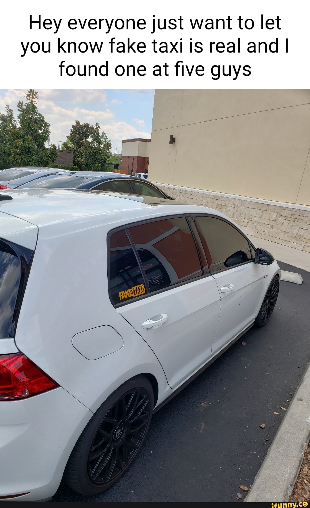 Fake taxi meme tồn tại lâu dài nhờ cộng đồng luôn sáng tạo