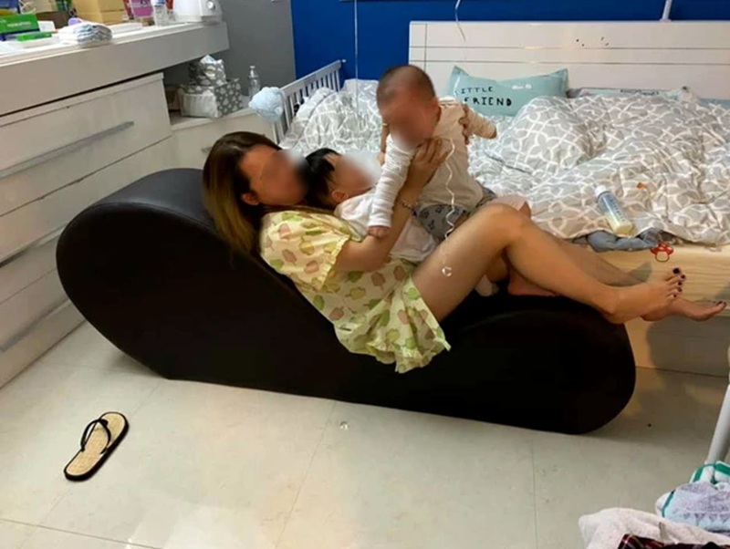 Ghế tình yêu meme hài hước