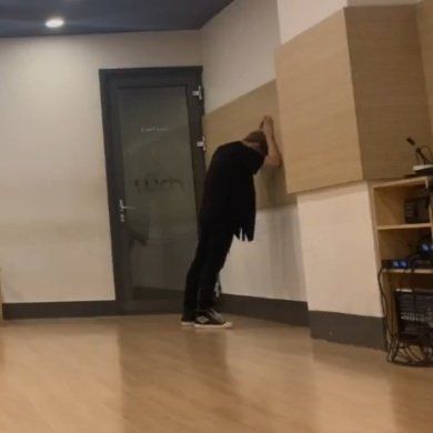 Im lặng là cách em trả lời tất cả