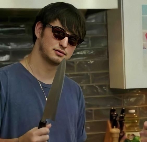 Không thích nói nhiều, thích hành động nhẹ tay thôi