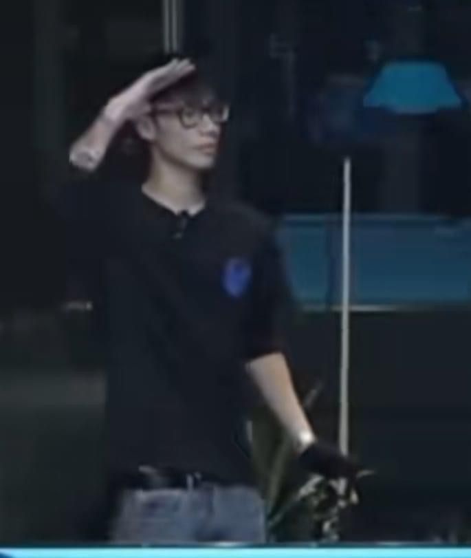 Meme ai sợ thì đi về trở thành câu chế hài hước được cộng đồng yêu thích