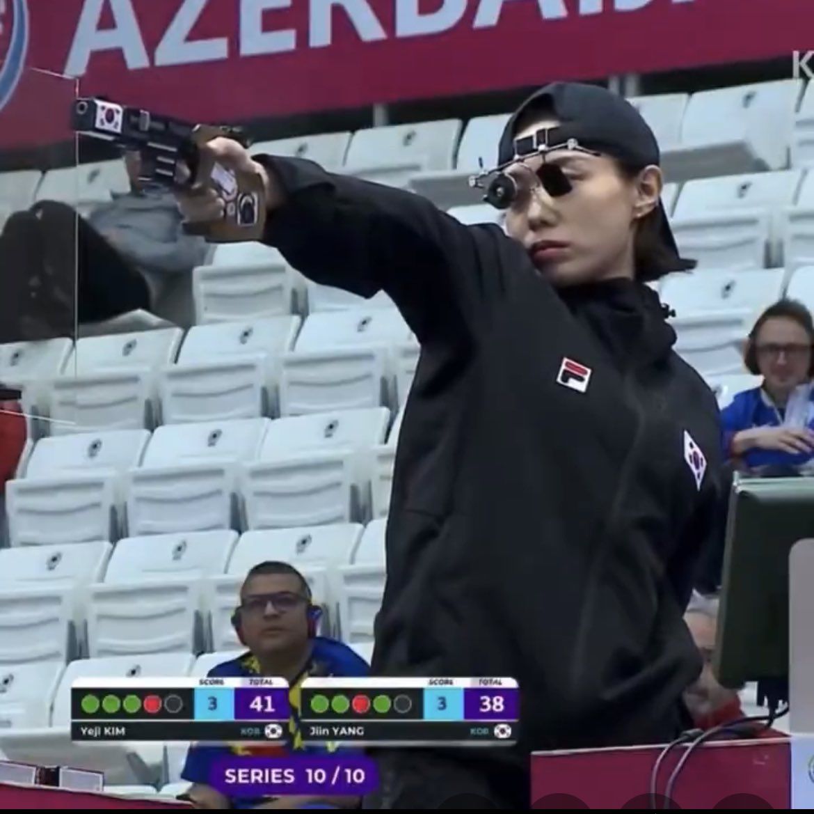 Meme bắn súng buồn cười