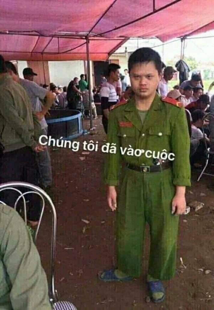 Meme báo cảnh sát troll bạn bè