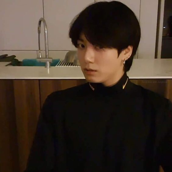 Bình thường đã xàm, nay còn xàm hơn