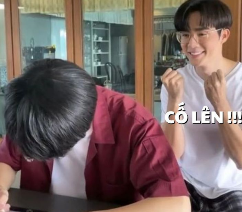 Meme thằng bạn cố lên