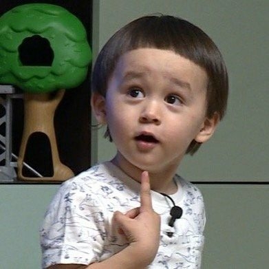 Meme em bé cười