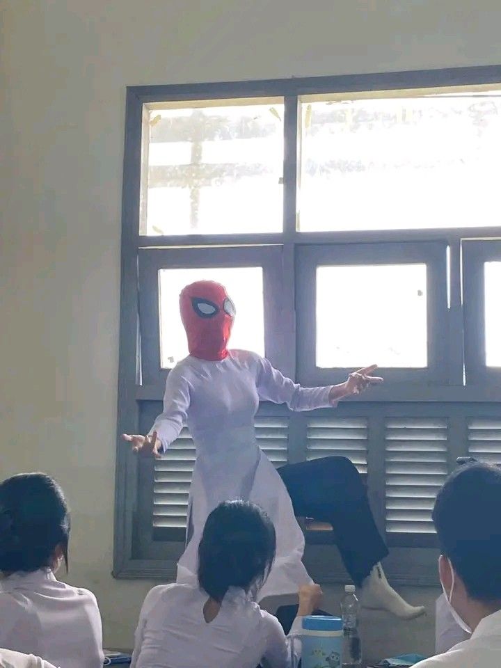 Meme học sinh nghịch ngợm