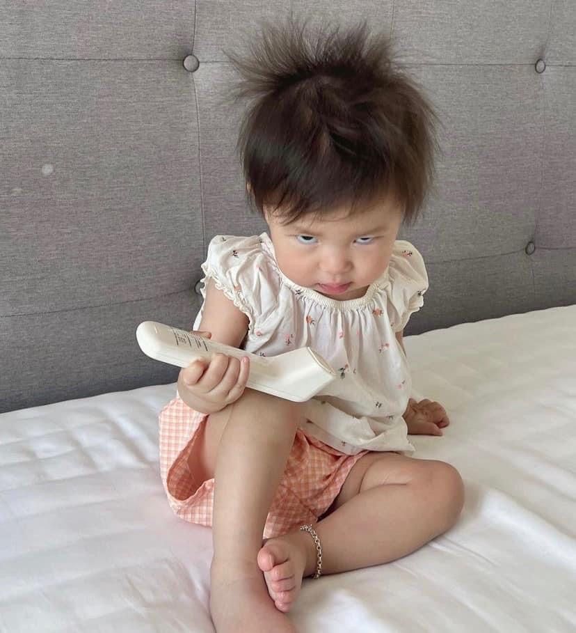 Meme lườm cute vibe đáng yêu