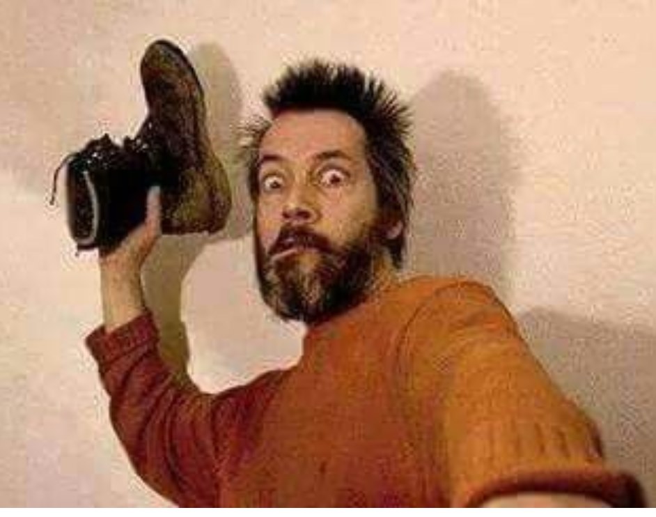 Mỗi lần thấy dép là đạo đức tăng vọt