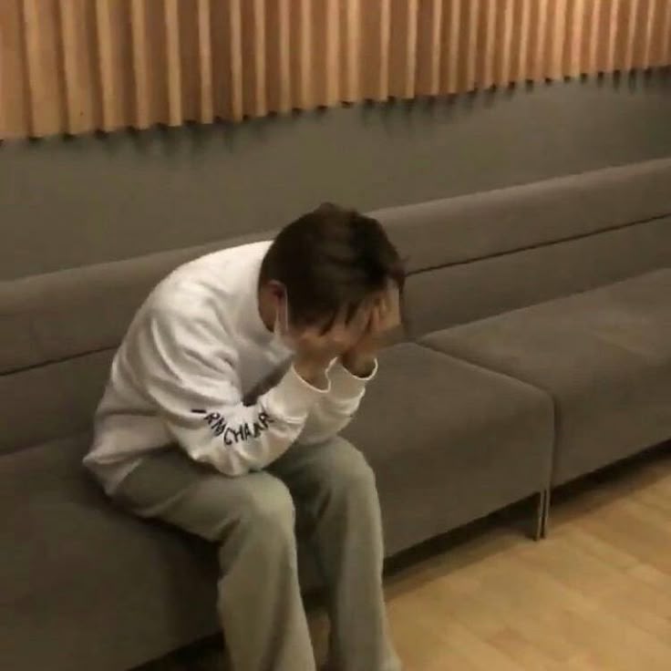 Một cái ôm đúng lúc còn hơn ngàn lời an ủi