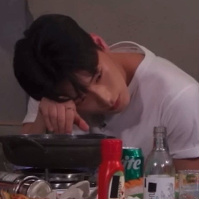 Một ngày không cười là một ngày em buồn