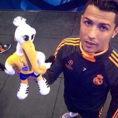 Nhiều bức ảnh Ronaldo chế đã trở thành hiện tượng cực kỳ viral