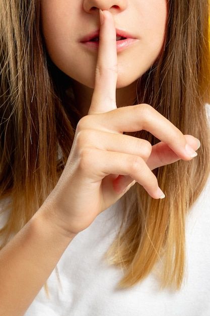 Nín rồi rep cái nhẹ nhàng