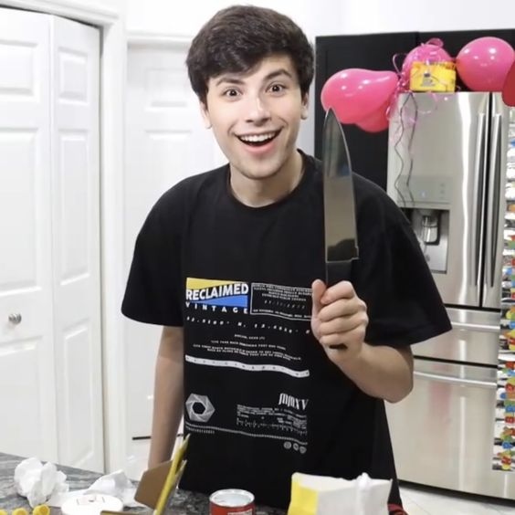 Tao có bằng chứng, tao chỉ hỏi cho lịch sự