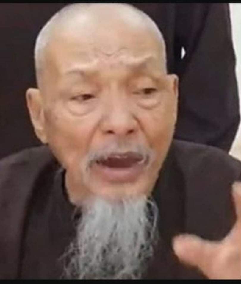 Thầy ông nội ảnh chế