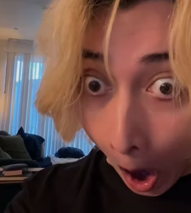 Tôi chỉ đang xem story thôi, ai cho xuất hiện