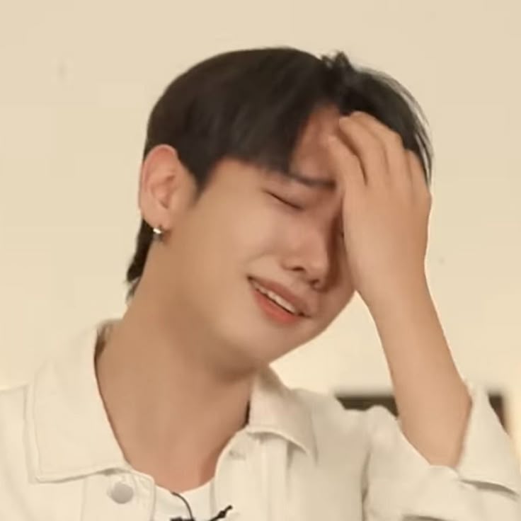 Tự dưng muốn khóc mà không biết vì sao