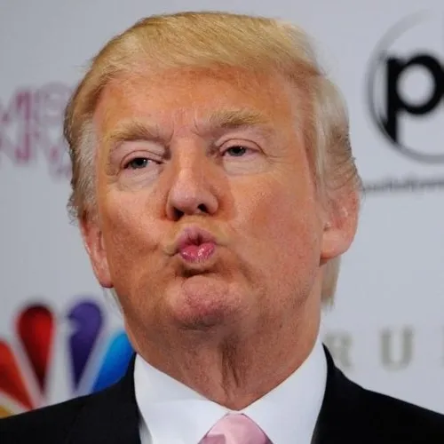 Meme chu môi phồng má