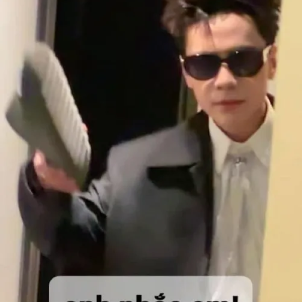 Anh nhắc em meme 12