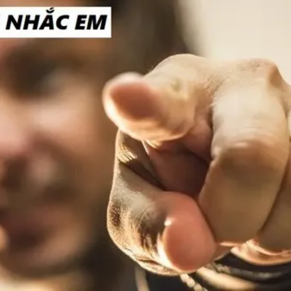 Anh nhắc em meme 3