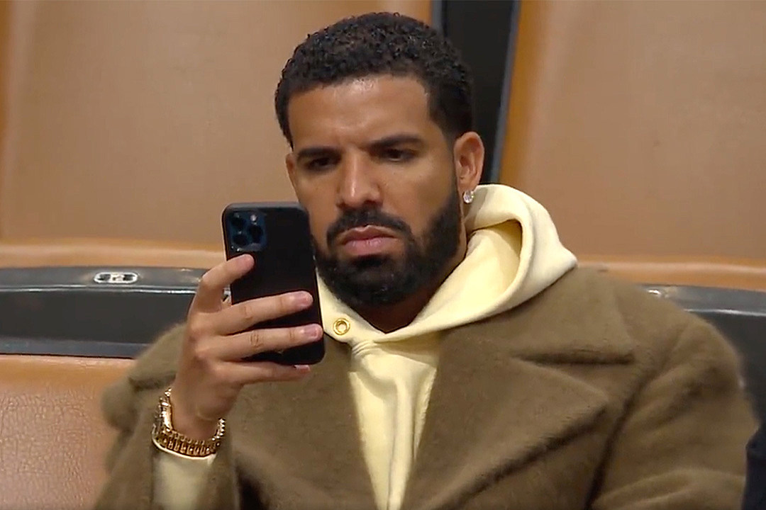 Drake phone meme
