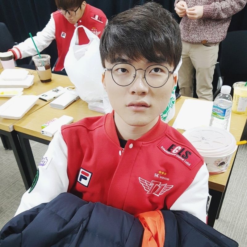 Faker meme đáng yêu