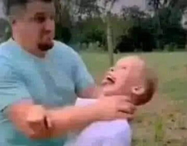 Meme bóp cổ vui nhộn