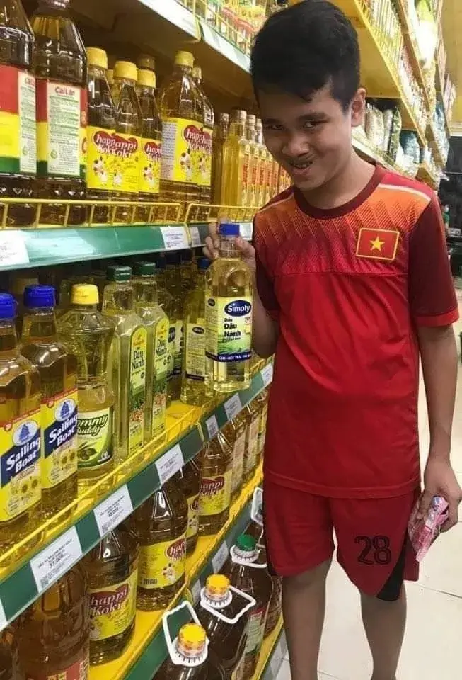 Ảnh chế chai dầu ăn