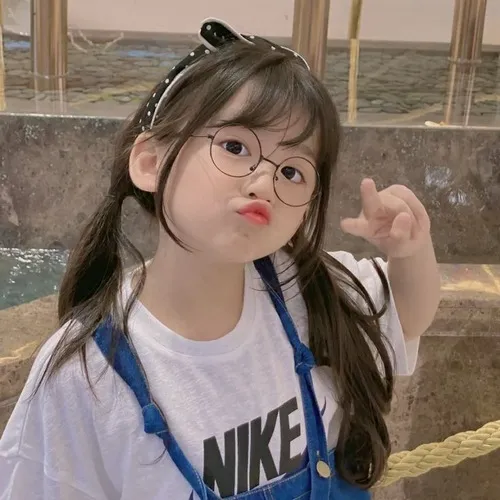 Meme bé troll Hàn Quốc