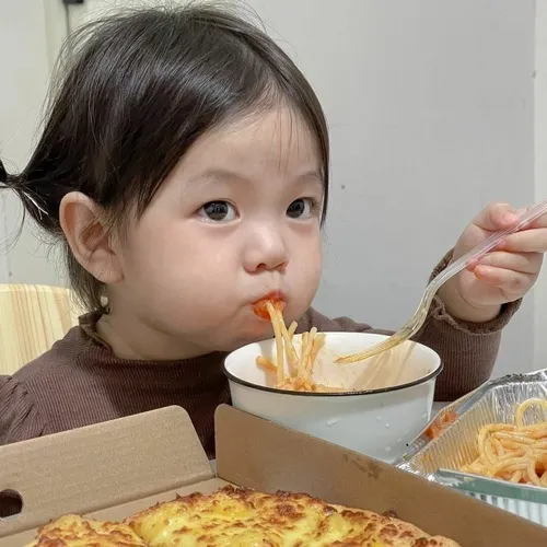 Meme bé Hàn vibe phim