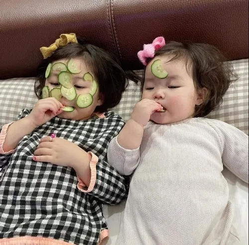 Meme bé Hàn ngây thơ