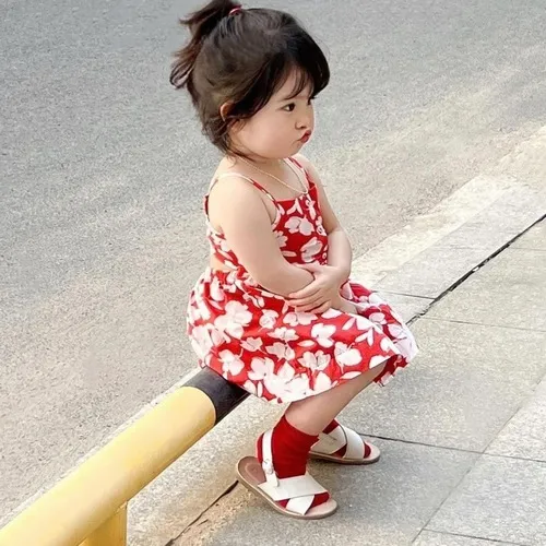 Meme bé Hàn vũ khí hài hước